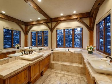Five Bedroom Luxury Ski  Vacation Rental Home Colorado